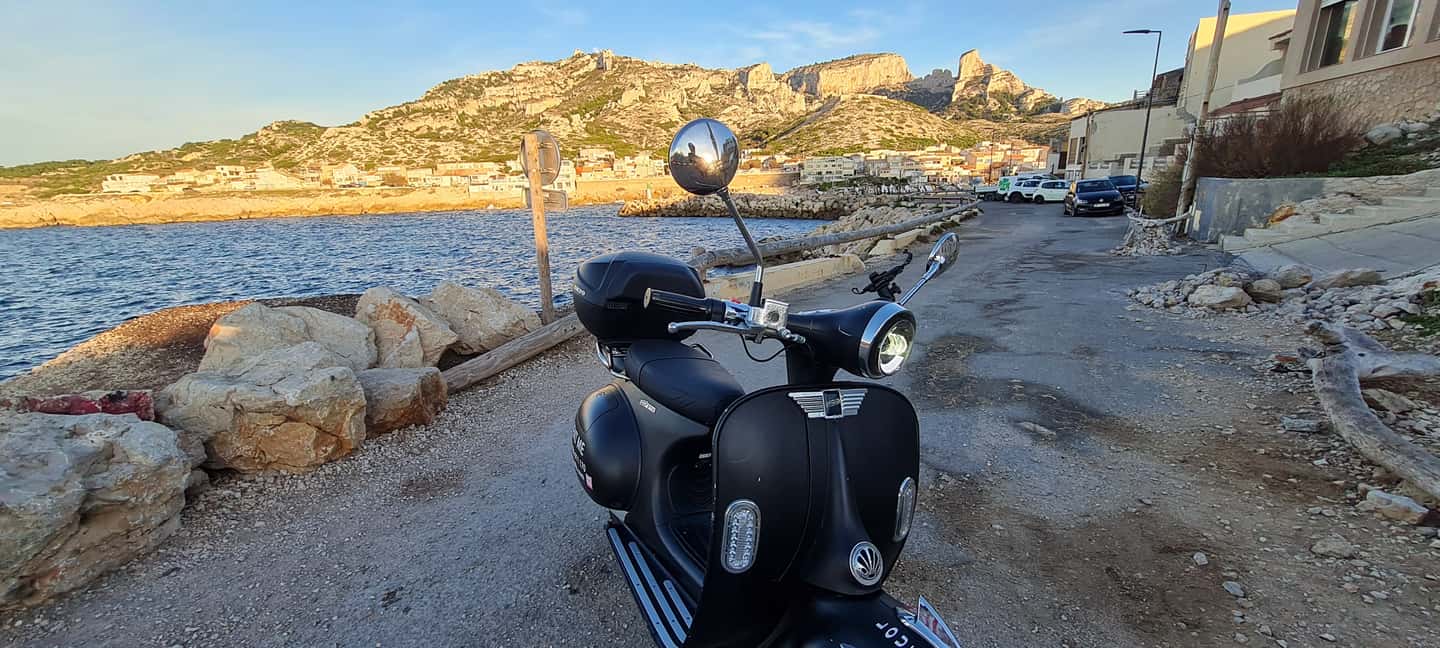 Image N°4 de Marseille : Location de motos électriques avec guide pour smartphone activité à Marseille, publiée par le prestataire