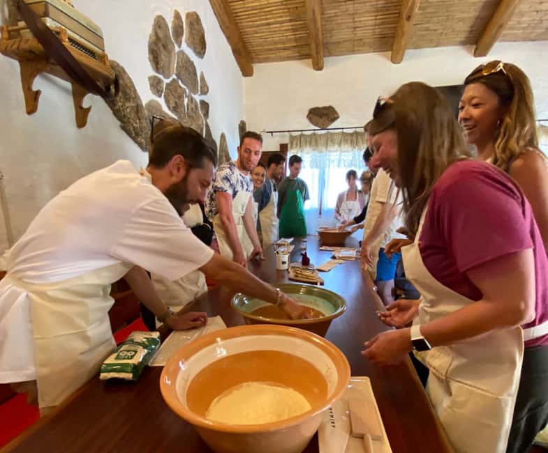 Immagine nº 3 di Olbia: laboratorio guidato di pasta sarda attività a Olbia, caricata dal fornitore