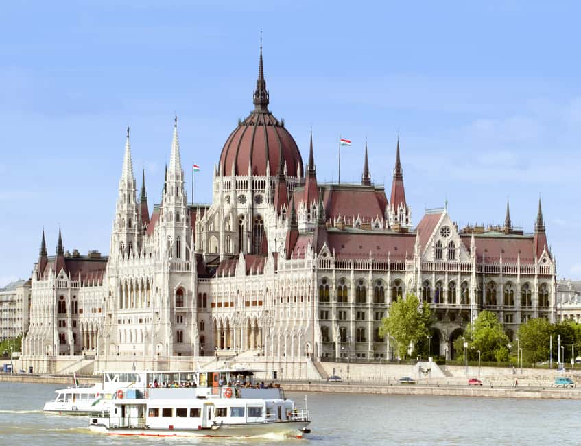 Immagine nº 1 di Budapest: Tour guidato del Palazzo del Parlamento in lingua spagnola attività a Budapest, caricata dal fornitore