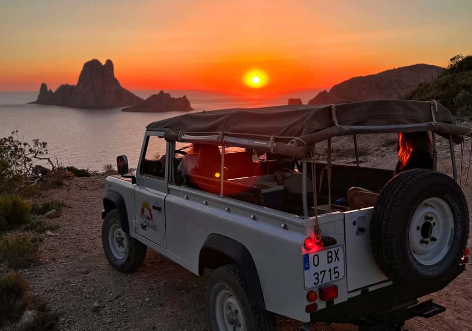 Image N°9 de Ibiza : Excursion en bateau, safari en 4x4 et randonnée au coucher du soleil à Es Vedra activité à Sant Josep de sa Talaia, publiée par le prestataire