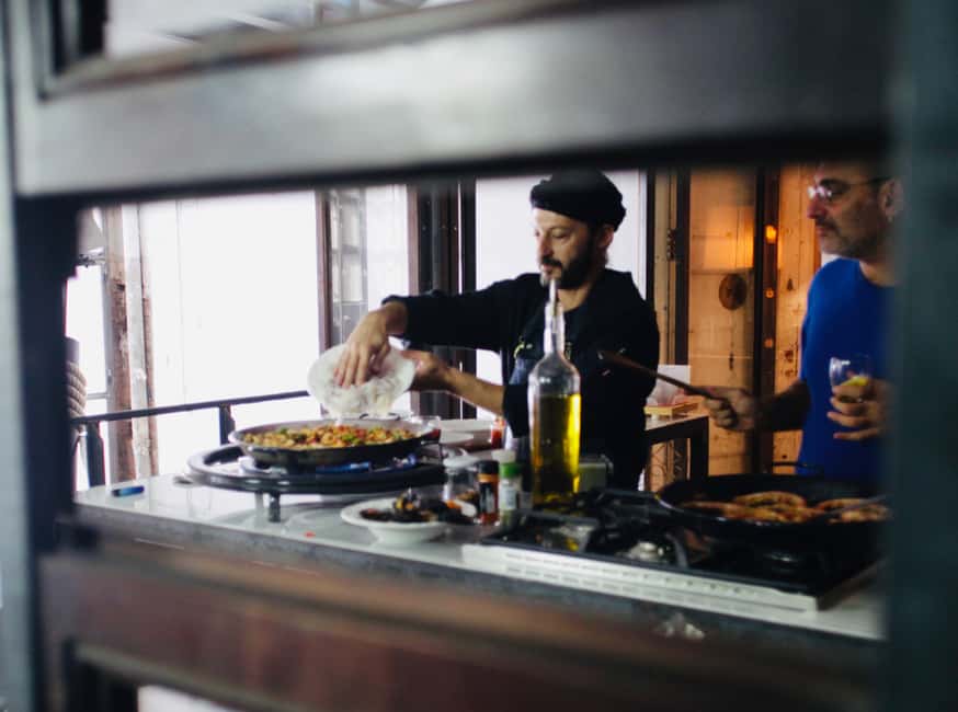 Image N°2 de Barcelone : Cours de cuisine de paella catalane activité à Barcelone, publiée par le prestataire