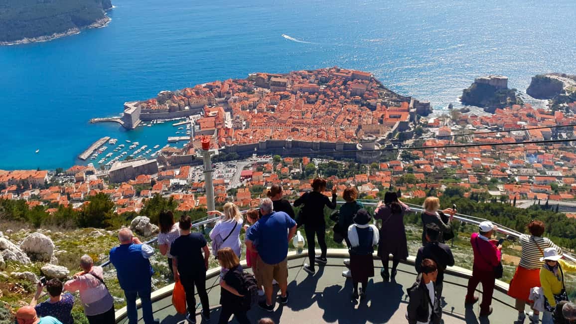 Obraz nr 1 z atrakcji Dubrownik: Przejażdżka panoramiczna i wycieczka z przewodnikiem po Starym Mieście w Dubrownik, przesłany przez organizatora