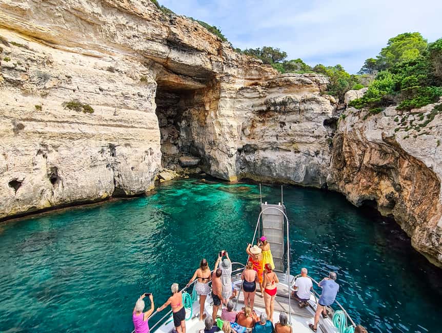 Bild Nr. 4 von Menorca: Ganztägige Bootstour mit Paella-Mittagessen Aktivität in Ciutadella, hochgeladen vom Anbieter