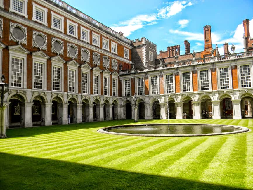image n.5 of London: Royal Hampton Court Guided Tour with Afternoon Tea activity in London, uploaded by supplier