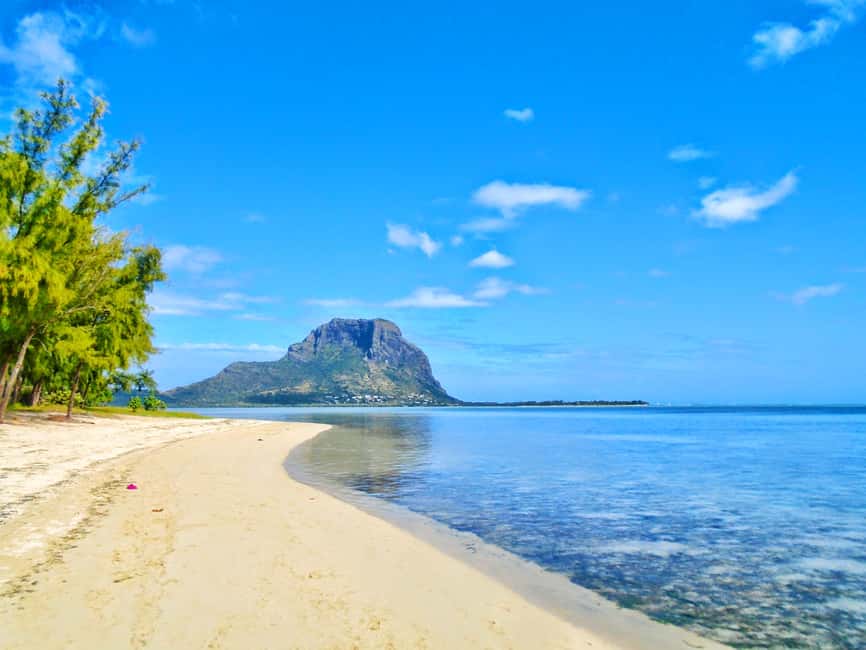 image n.9 of Île aux Bénitiers: Snorkeling w/Dolphins Boat Tour & Lunch activity in Mauritius, uploaded by supplier