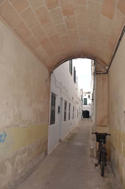 Bild Nr. 8 von Menorca: Ganztagestour mit Guide Aktivität in Alaior, hochgeladen vom Anbieter