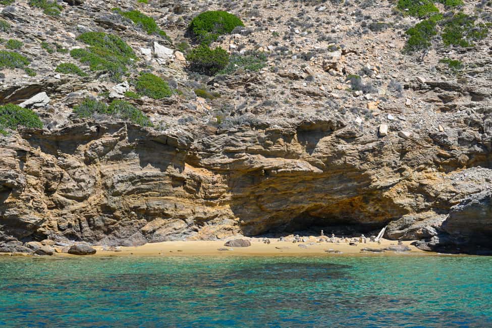Immagine nº 12 di Paros: tour in barca a vela di Iraklia, Schinoussa e Naxos con pranzo attività a Egeo Meridionale, caricata dal fornitore