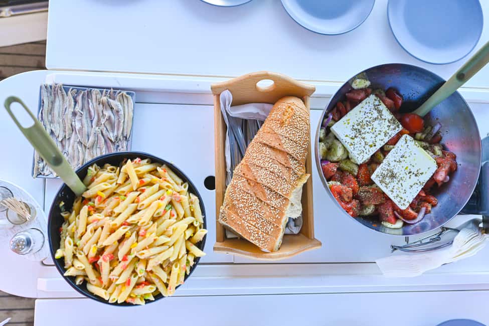 Immagine nº 17 di Paros: tour in barca a vela di Iraklia, Schinoussa e Naxos con pranzo attività a Egeo Meridionale, caricata dal fornitore