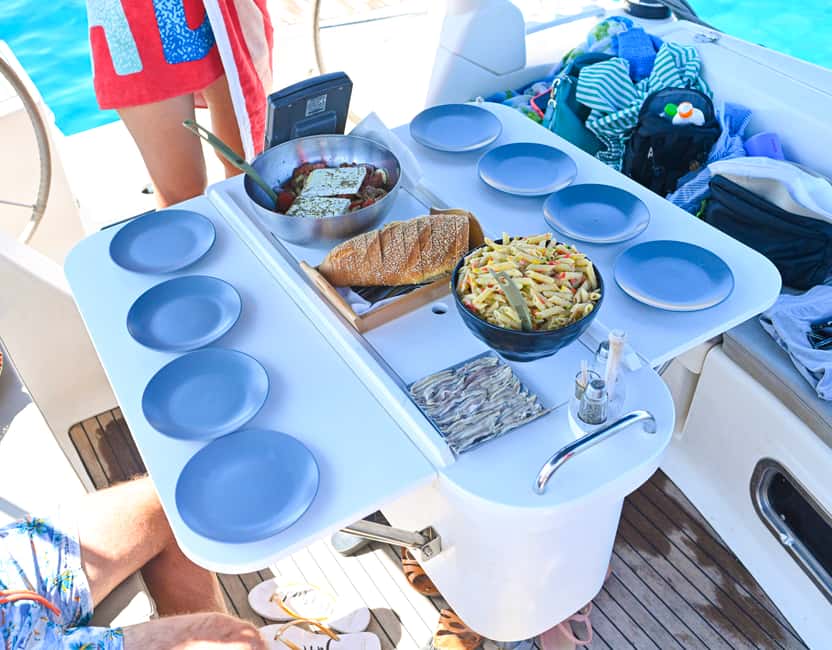 Immagine nº 16 di Paros: tour in barca a vela di Iraklia, Schinoussa e Naxos con pranzo attività a Egeo Meridionale, caricata dal fornitore