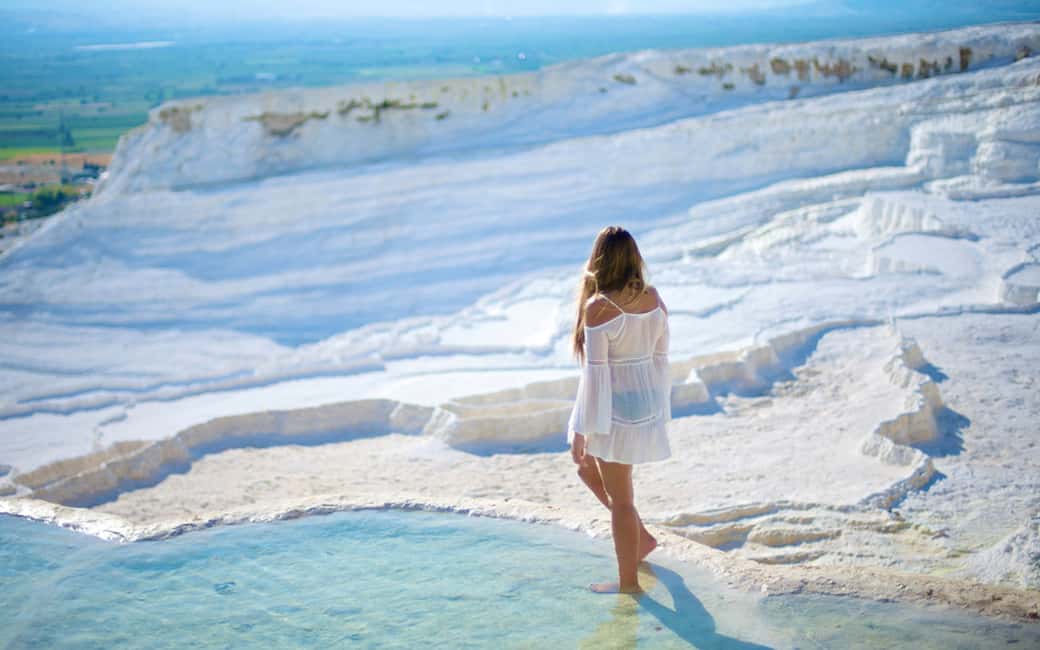 Image N°1 de Au départ de Marmaris : Excursion d'une journée au château de coton de Pamukkale et à Hierapolis activité à Pamukkale, publiée par le prestataire