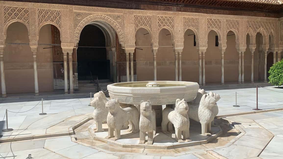 bild nr.11 av Granada: Alhambra guidad tur med Nasrid-palats och stadspass aktivitet i Granada, uppladdad av arrangören