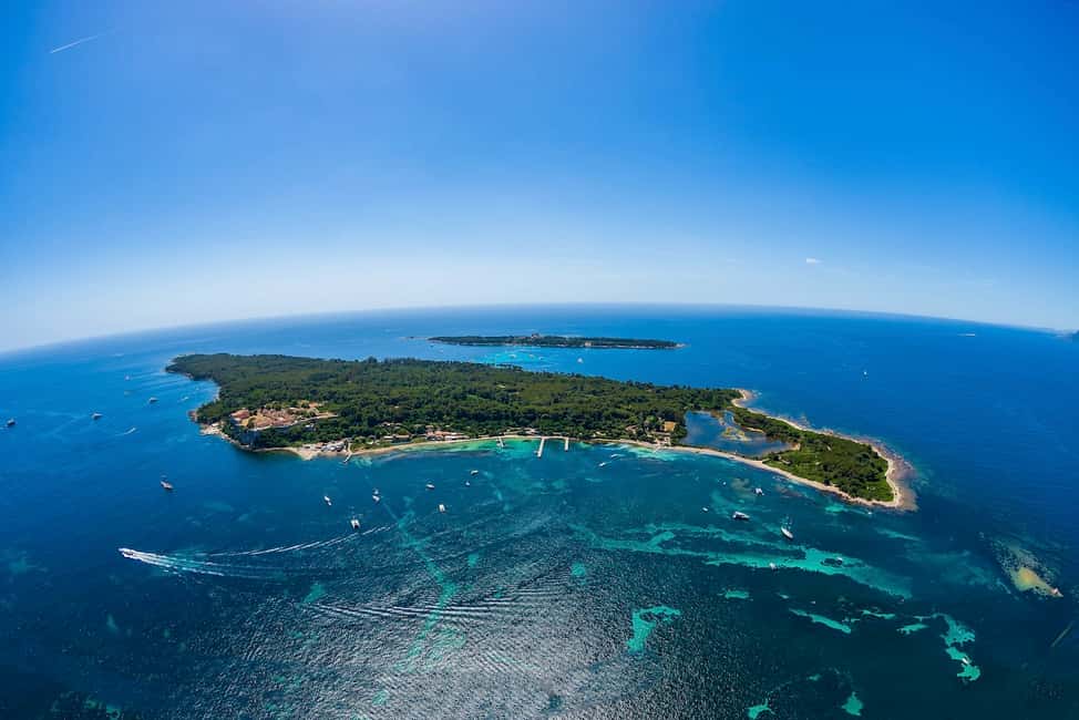 Cannes içindeki Cannes'dan: Ste. Marguerite Adası'na Gidiş-Dönüş Feribot etkinliğinin tedarikçi tarafından yüklenen 2 no'lu görseli
