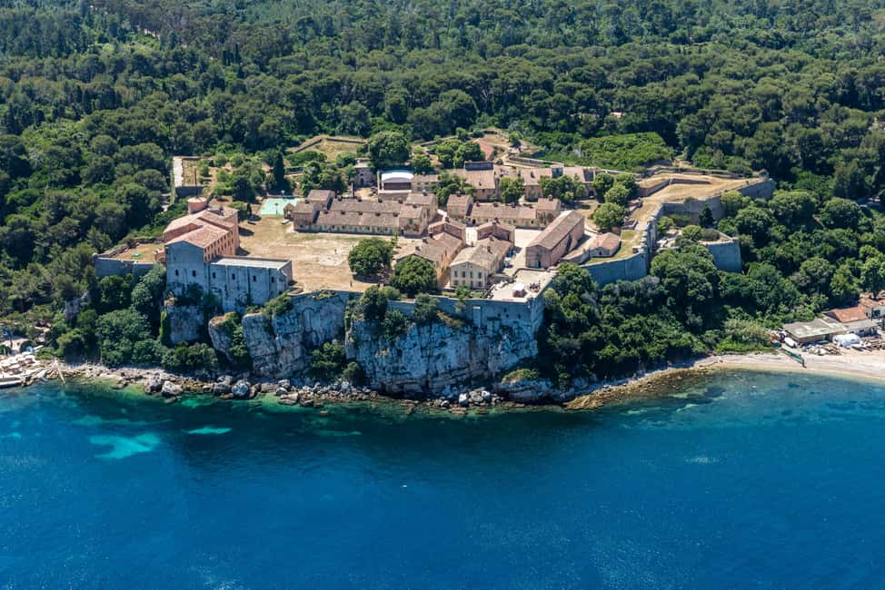 Cannes içindeki Cannes'dan: Ste. Marguerite Adası'na Gidiş-Dönüş Feribot etkinliğinin tedarikçi tarafından yüklenen 20 no'lu görseli