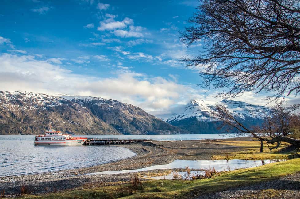 image n.4 of Puero Natales: Glacier Tour with Lunch & Whiskey Aperitif activity in Magallanes and Chilean Antarctica, uploaded by supplier