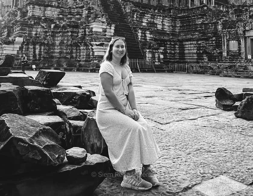 imagen n.º 9 de Siem Reap: Tour de día completo por Angkor Wat con guía y puesta de sol actividad en Siem Reap, subida por el proveedor