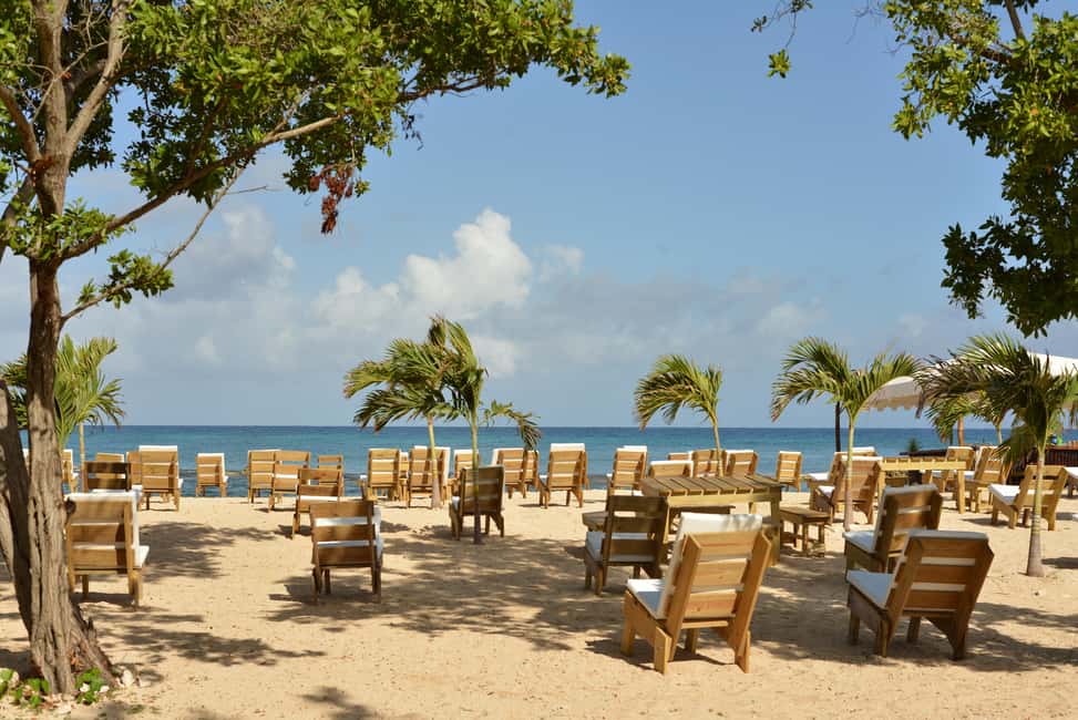 imagem n.9 de Ocho Rios: Bamboo Beach Club e Dunn's River Falls atividade em Condado de Cornwall, carregada pelo fornecedor