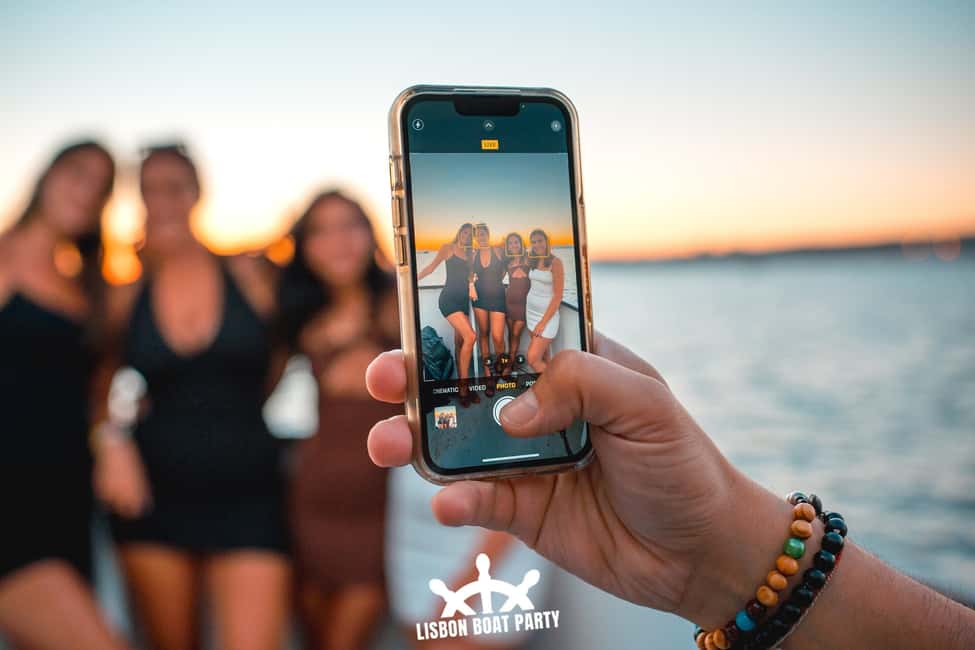 image n.3 of Lisbon: Sunset Boat Party with 2 Drinks and Free Club Entry activity in Portugal, uploaded by supplier