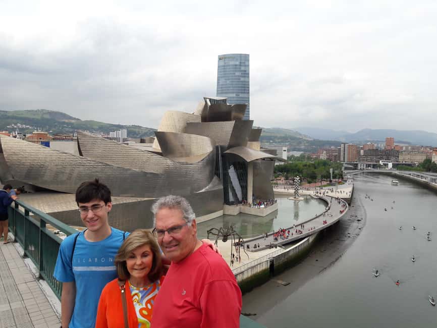 imagen n.º 6 de Desde San Sebastián: Bilbao y Museo Guggenheim Tour privado actividad en Bilbao, subida por el proveedor