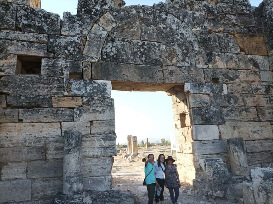 Pamukkale içindeki Antalya'dan Pamukkale'ye Salda Gölü ile Günübirlik Özel Tur etkinliğinin tedarikçi tarafından yüklenen 6 no'lu görseli