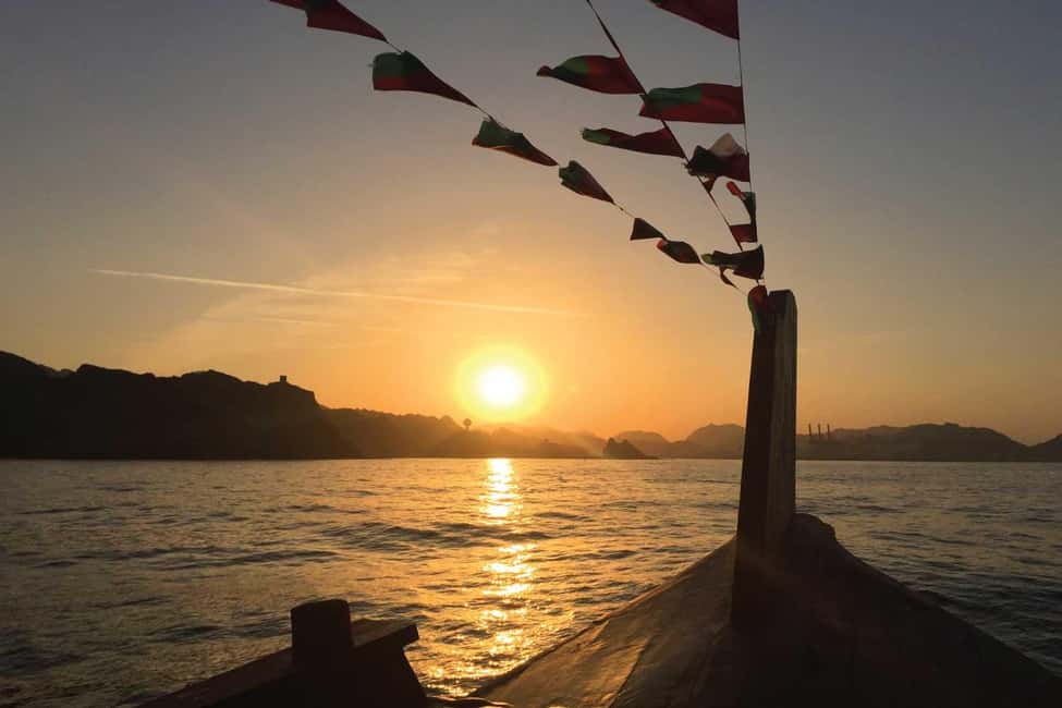 Immagine nº 5 di Crociera in Dhow al tramonto attività a Mascate, caricata dal fornitore
