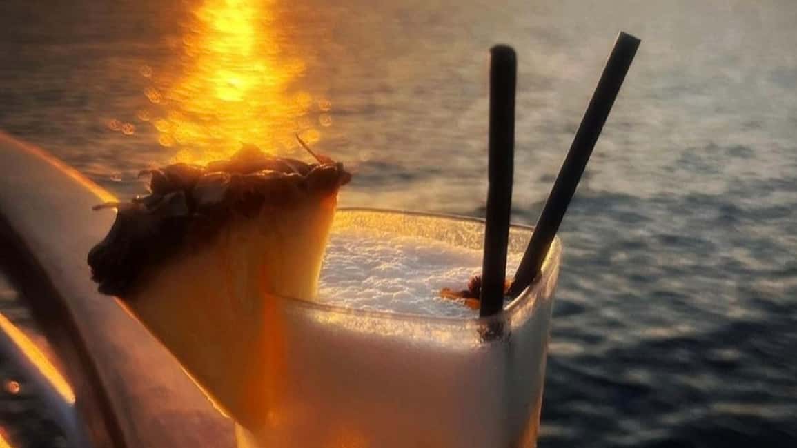 Image N°1 de Paphos : Croisière au coucher du soleil avec barbecue, baignade et kayak activité à Paphos, publiée par le prestataire
