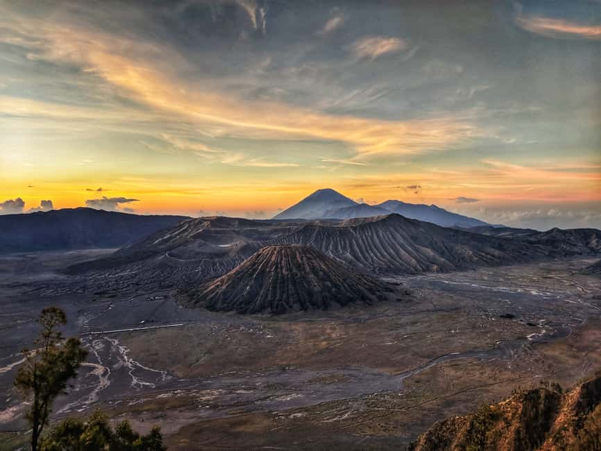 image n.9 of From Surabaya or Malang: Mount Bromo Sunrise 1-Day Trip activity in Malang, uploaded by supplier