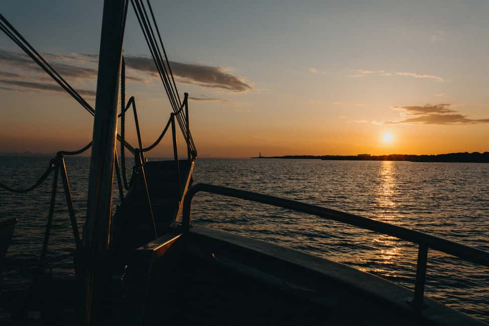 Image N°2 de Cala en Bosc : visite de 2 h au coucher du soleil activité à Ciutadella de Menorca, publiée par le prestataire