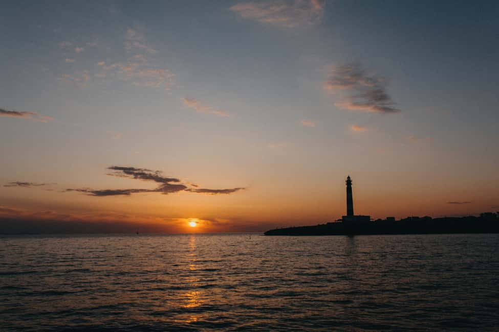 Image N°6 de Cala en Bosc : visite de 2 h au coucher du soleil activité à Ciutadella de Menorca, publiée par le prestataire