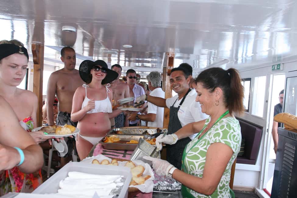 Image N°11 de Ayia Napa : croisière dans le lagon bleu et à Turtle Cove avec déjeuner activité à Ayia Napa, publiée par le prestataire