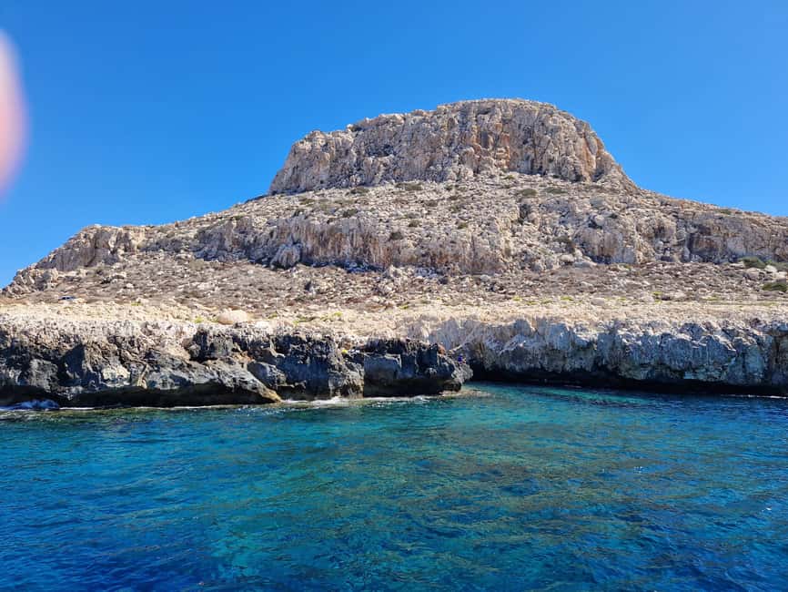 Image N°4 de Ayia Napa : croisière dans le lagon bleu et à Turtle Cove avec déjeuner activité à Ayia Napa, publiée par le prestataire