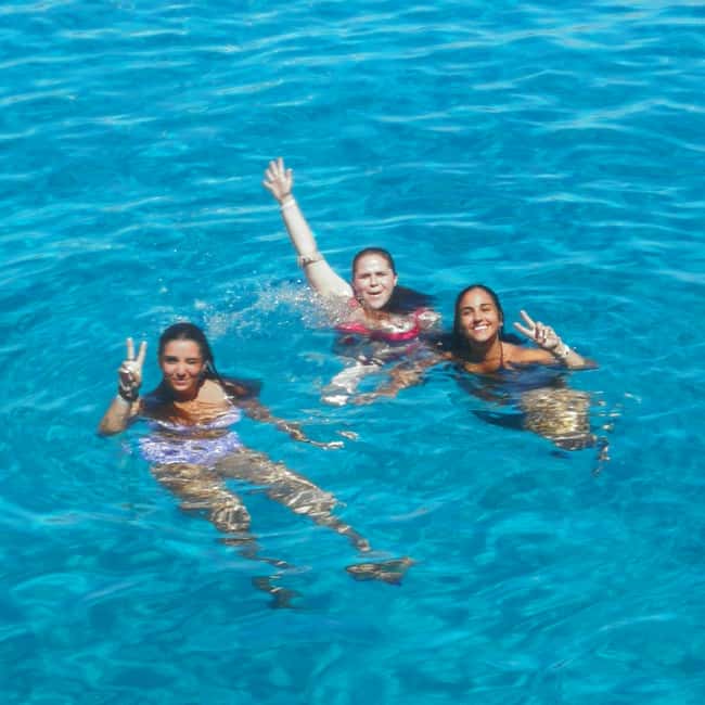 Image N°21 de Ayia Napa : croisière dans le lagon bleu et à Turtle Cove avec déjeuner activité à Ayia Napa, publiée par le prestataire