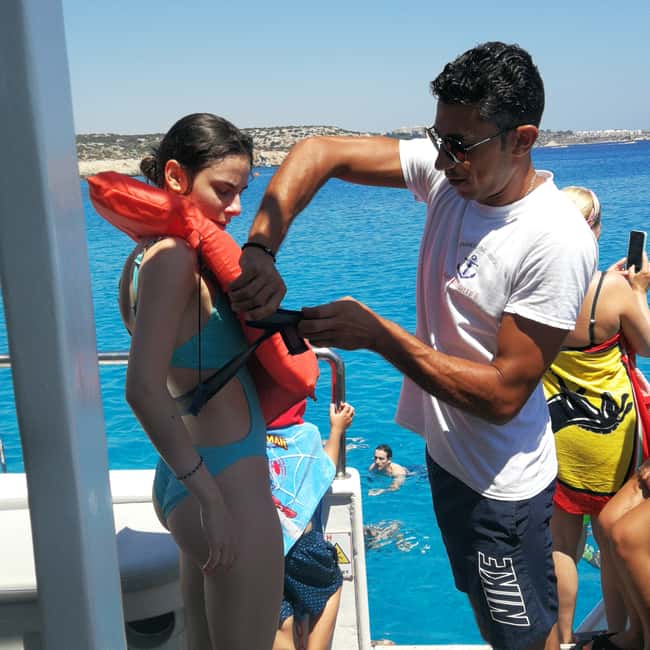 Image N°23 de Ayia Napa : croisière dans le lagon bleu et à Turtle Cove avec déjeuner activité à Ayia Napa, publiée par le prestataire