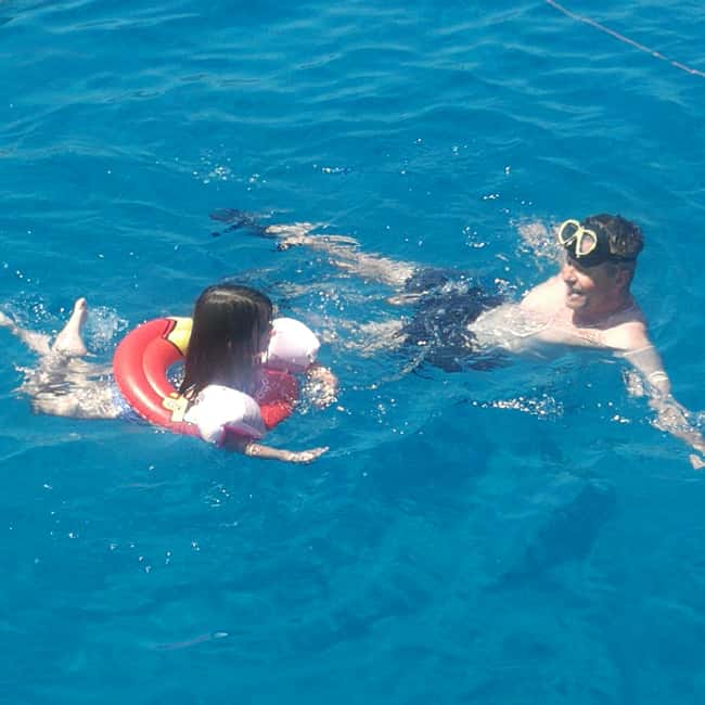 Image N°25 de Ayia Napa : croisière dans le lagon bleu et à Turtle Cove avec déjeuner activité à Ayia Napa, publiée par le prestataire