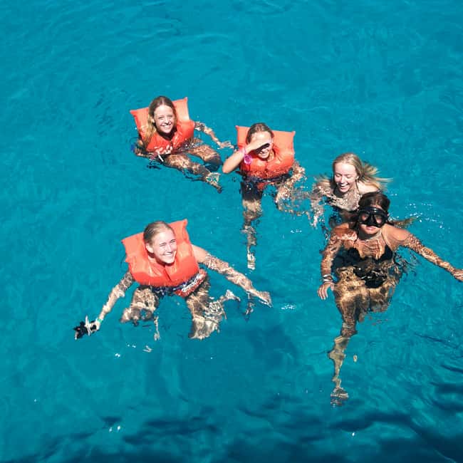 Image N°27 de Ayia Napa : croisière dans le lagon bleu et à Turtle Cove avec déjeuner activité à Ayia Napa, publiée par le prestataire