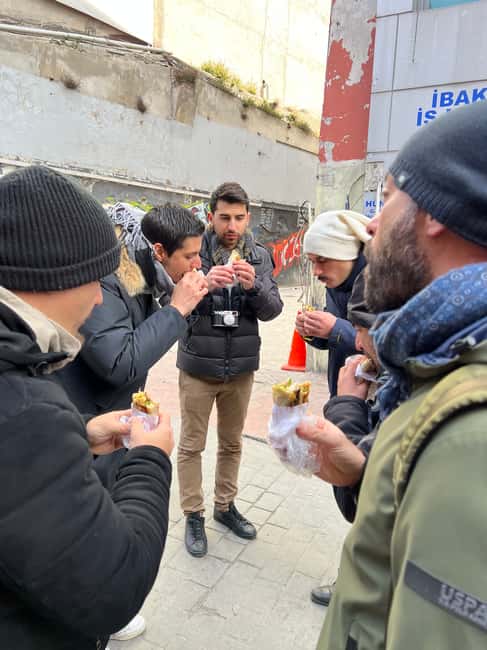 imagen n.º 21 de Estambul: Visita gastronómica guiada con viaje en ferry y degustaciones actividad en Estambul, subida por el proveedor