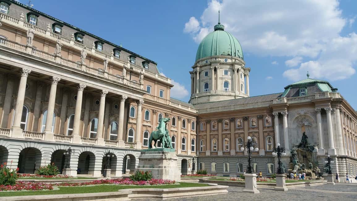 Immagine nº 11 di Tour a piedi del Castello di Buda: un regno di molte nazioni attività a Budapest, caricata dal fornitore