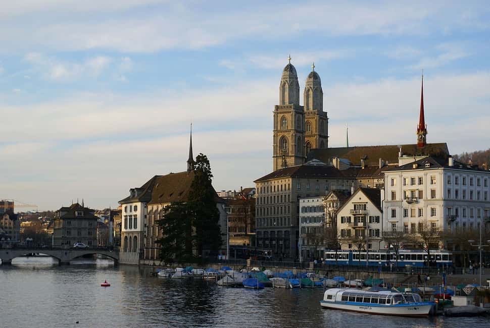 imagen n.º 5 de Desde Zúrich: Excursión de 7 días a Ginebra con entradas y alojamiento actividad en Interlaken, subida por el proveedor
