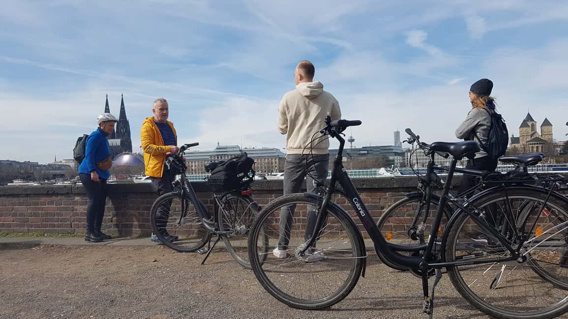 imagem n.9 de Colónia: Tour guiado de 3 horas em bicicleta atividade em Colônia, Alemanha, carregada pelo fornecedor