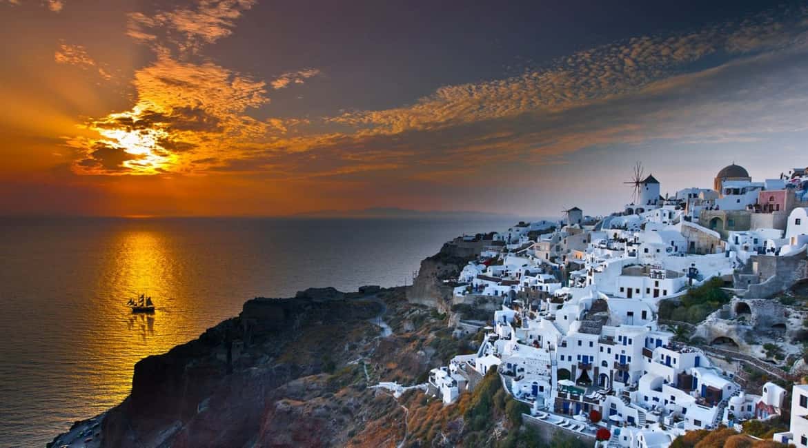 image n.4 of Santorini: Volcanic Sunset Cruise with Dinner activity in Cyclades, uploaded by supplier