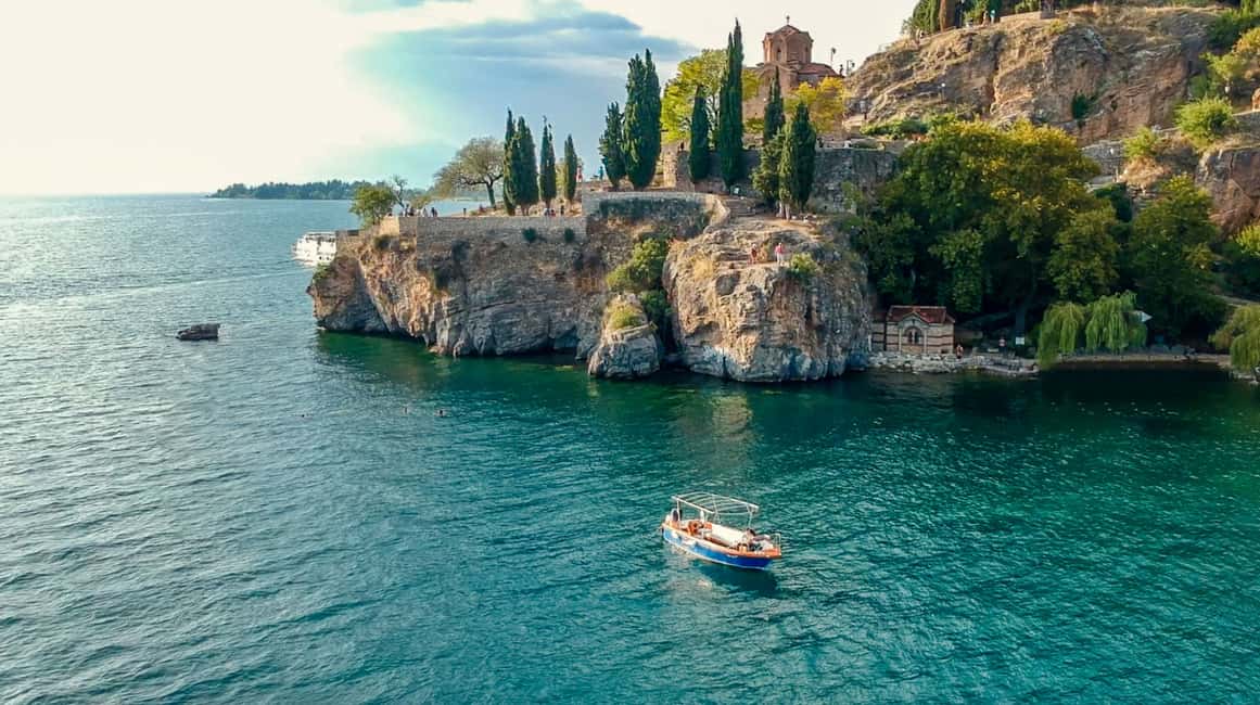 billede nr.1 af aktiviteten Ohrid: Panorama-bådtur i den gamle bydel og Titos residens i Ohrid, uploadet af udbyder