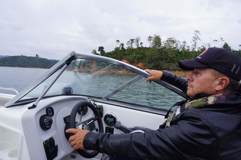 imagem n.25 de Medellín: Tour particular em Guatapé com helicóptero e passeio de barco atividade em Guatapé, carregada pelo fornecedor