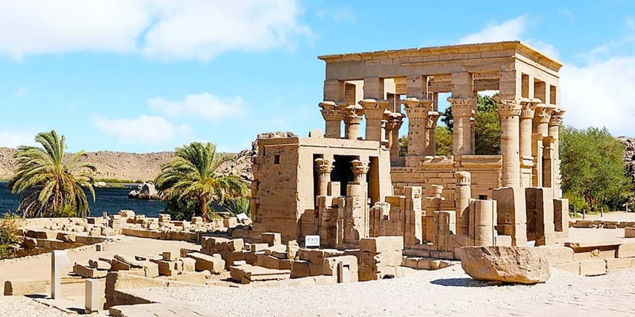imagem n.3 de De Aswan: Tour guiado particular do Templo de Philae com entrada atividade em Assuão, carregada pelo fornecedor