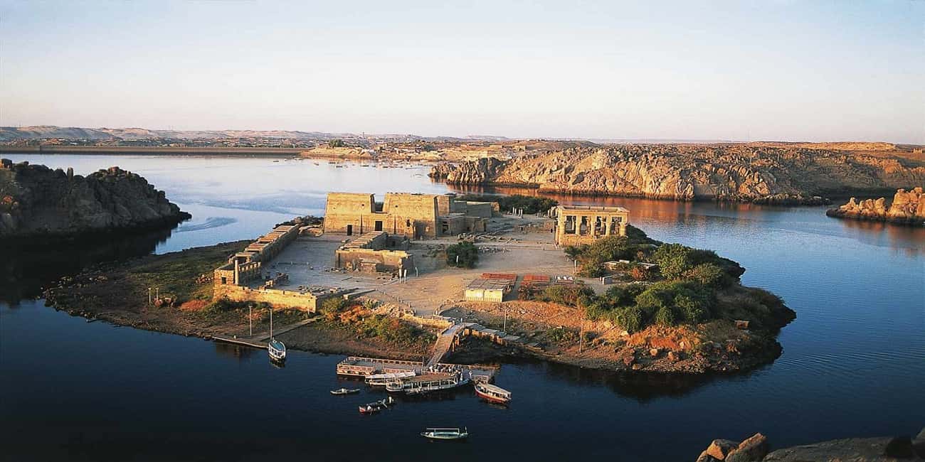 imagem n.4 de De Aswan: Tour guiado particular do Templo de Philae com entrada atividade em Assuão, carregada pelo fornecedor