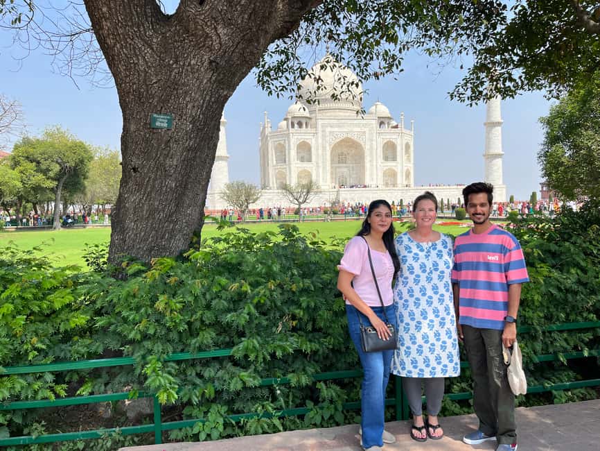 image n.36 of From Delhi: Taj Mahal Sunrise, Baby Taj & Agra Fort Day Tour activity in Agra, uploaded by supplier