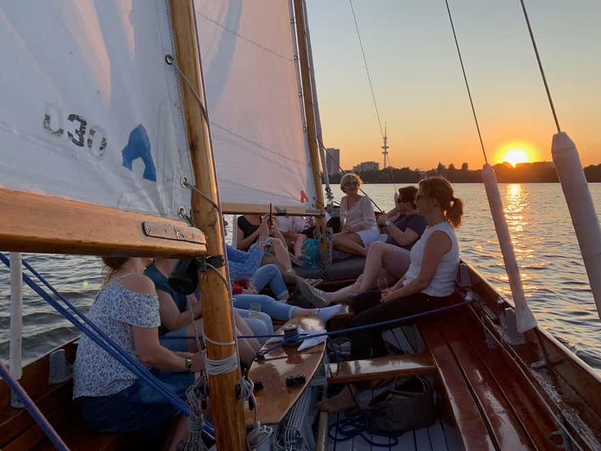 Immagine nº 11 di Amburgo: Tour in barca a vela sul fiume Alster con Sundowner attività a Amburgo, caricata dal fornitore