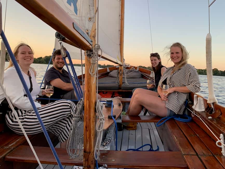 Immagine nº 12 di Amburgo: Tour in barca a vela sul fiume Alster con Sundowner attività a Amburgo, caricata dal fornitore