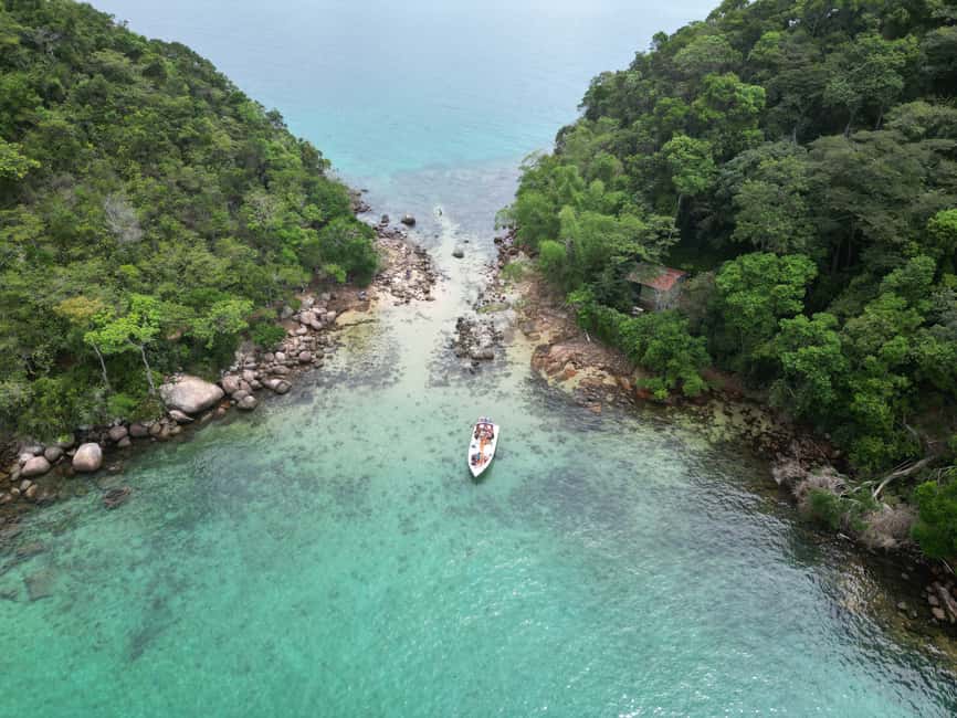 image n.2 of Ilha Grande: 6-Hour Speedboat Tour to Blue and Green Lagoons activity in Ubatuba, uploaded by supplier