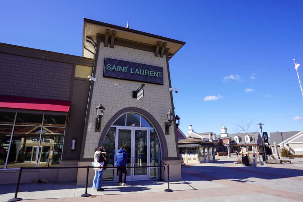 image n.5 of From NYC: Woodbury Common Premium Outlets Shopping Tour activity in Central Valley, NY, uploaded by supplier