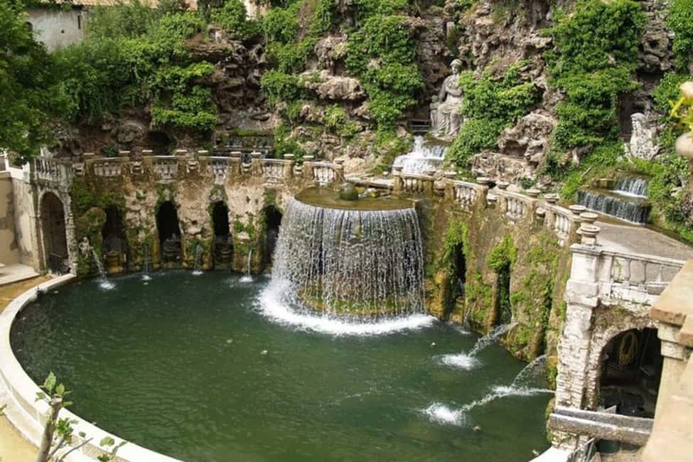 Immagine nº 5 di Da Roma: tour guidato di un giorno ai Giardini di Tivoli e alla Villa Adriana attività a Tivoli, Lazio, caricata dal fornitore