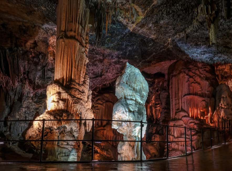 imagem n.3 de De Ljubljana: Lago Bled e caverna Postojna com ingressos atividade em Postojna, carregada pelo fornecedor